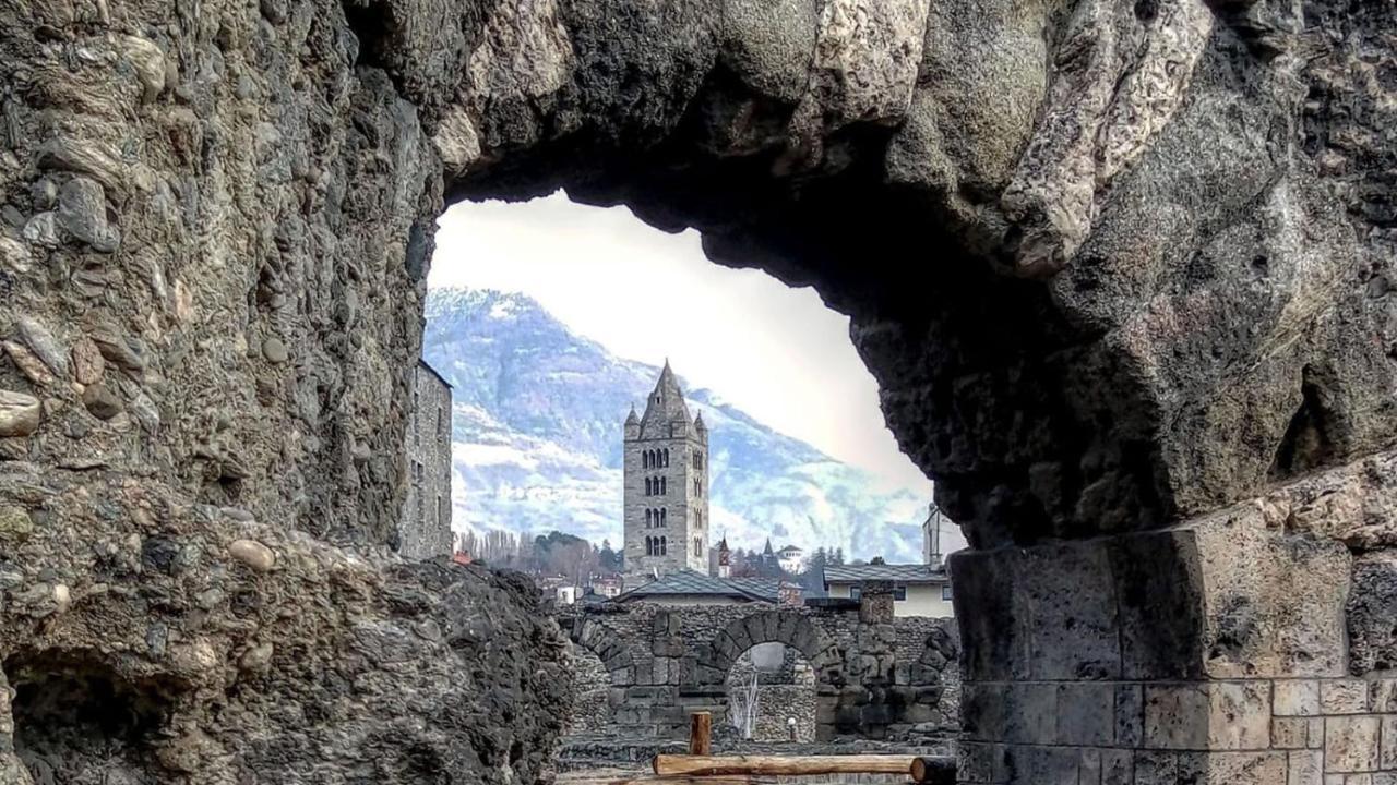 Апартаменти Le Joli Coin Du Passage Аоста Екстер'єр фото